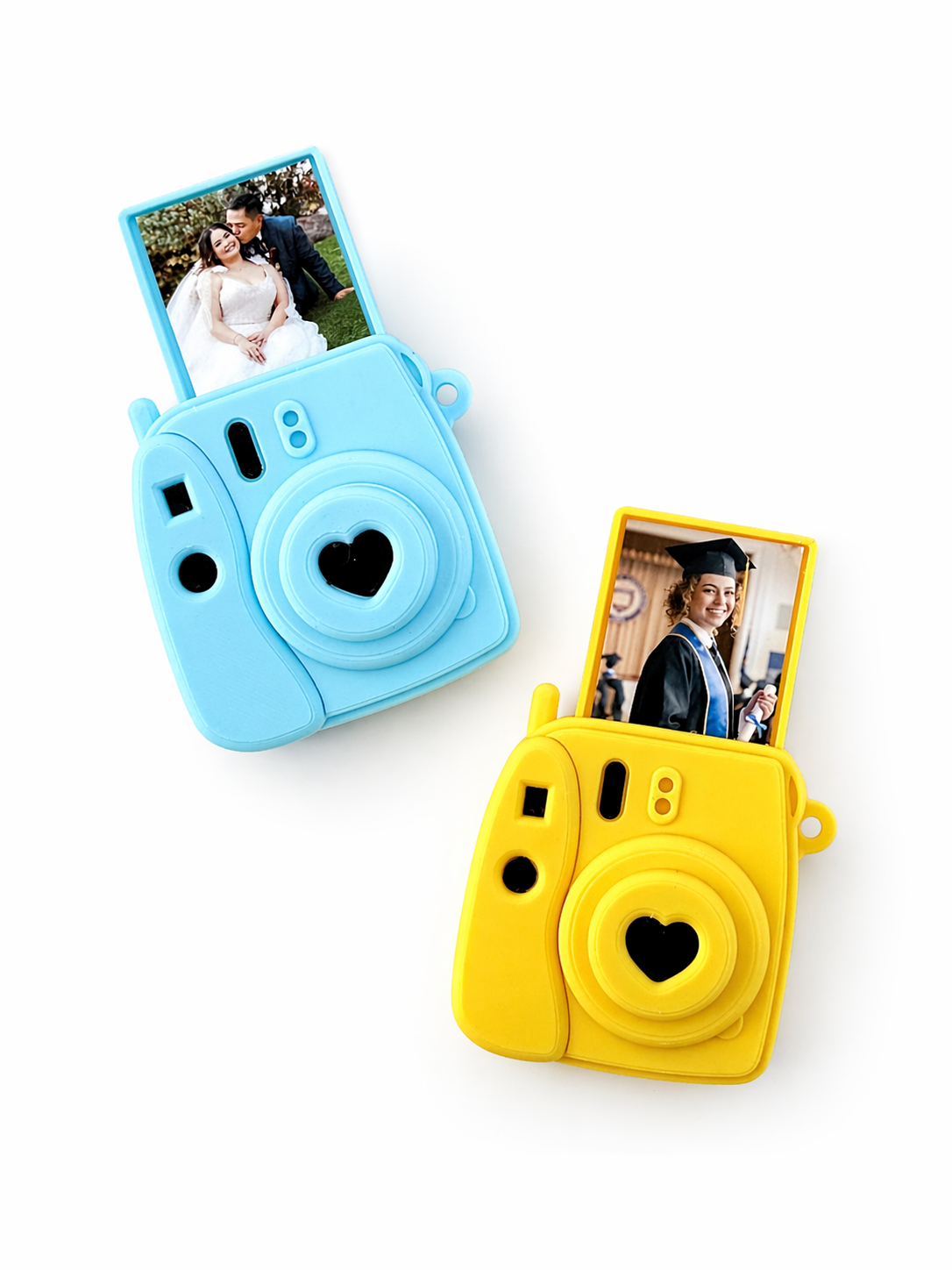 Mini Camera Photo Keychain – Personalized Pull-Out Photo Keychain